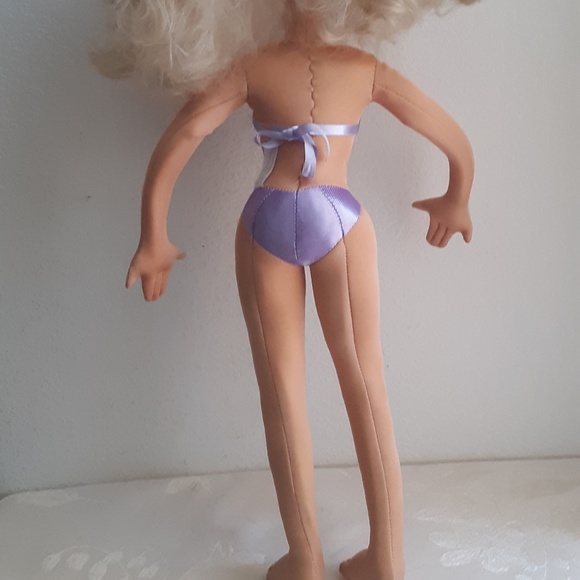 Vintage 1986 Hot Looks Doll - Picture 7 of 12
